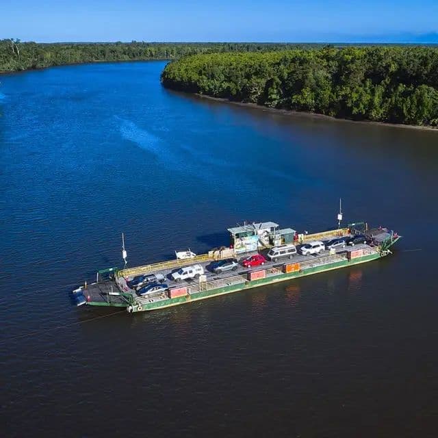 Ferry Noosa North.jpg