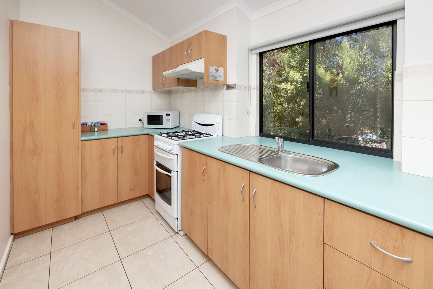 2 Bedroom Deluxe Chalets Kitchen