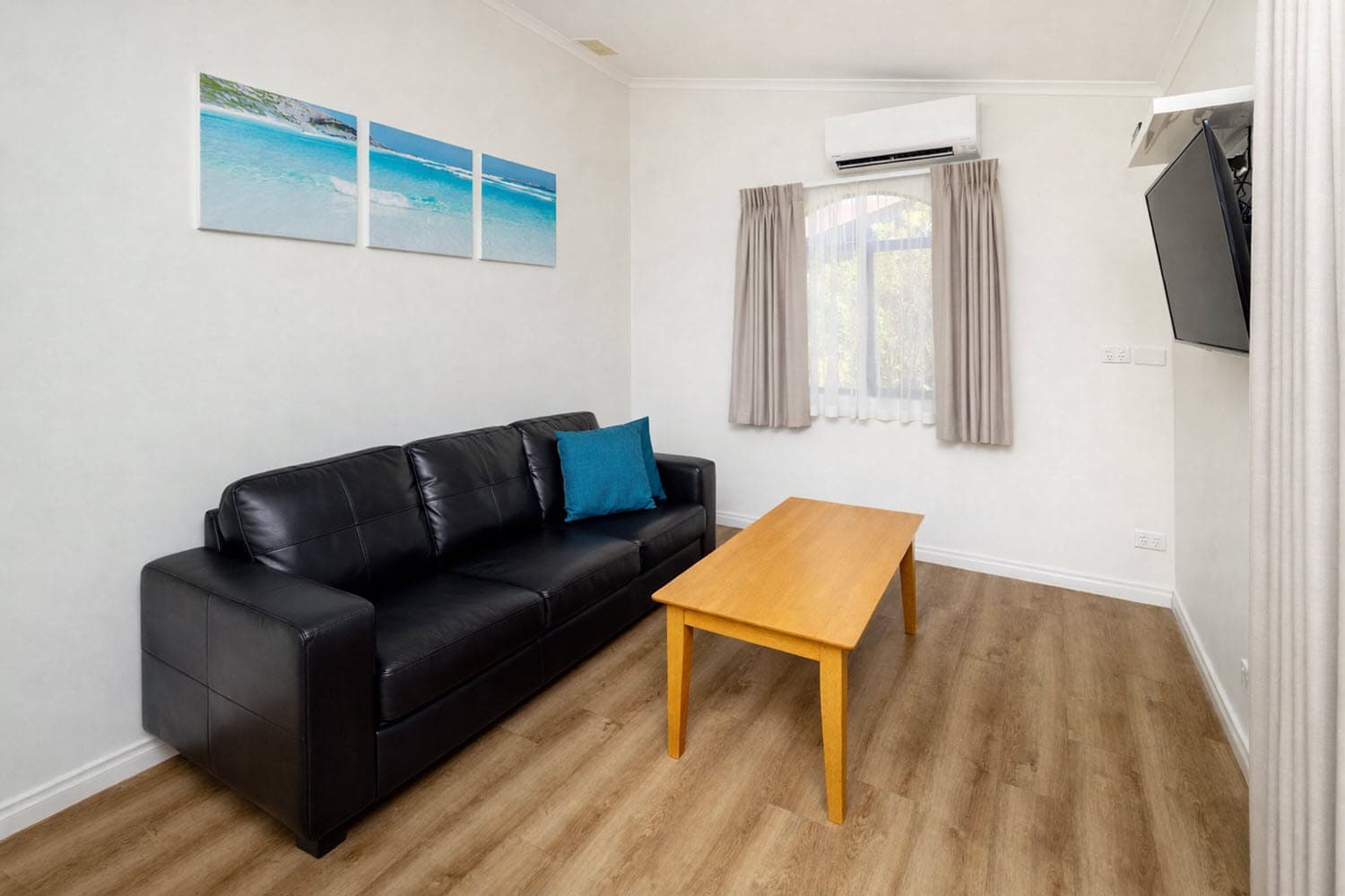 2 Bedroom Chalet Living Area