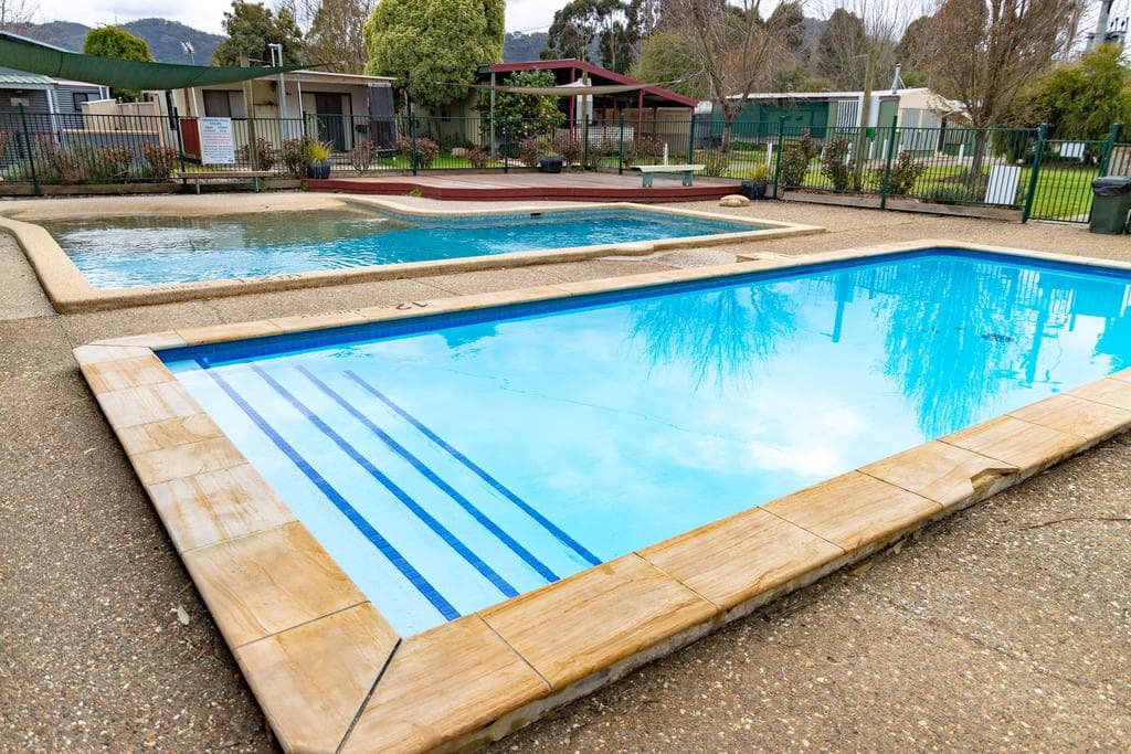 EIL 2 Pool No People Nil Cold Nil