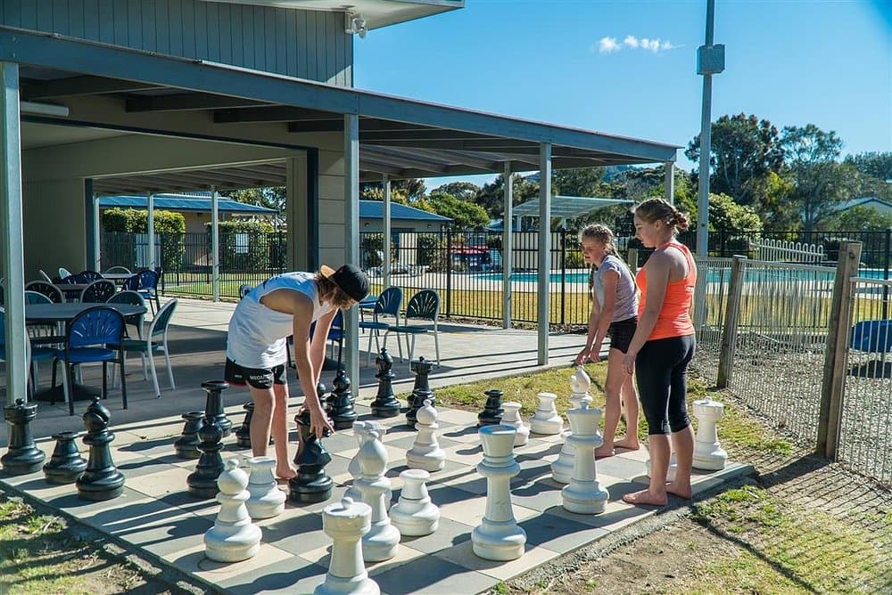 Giant Chess