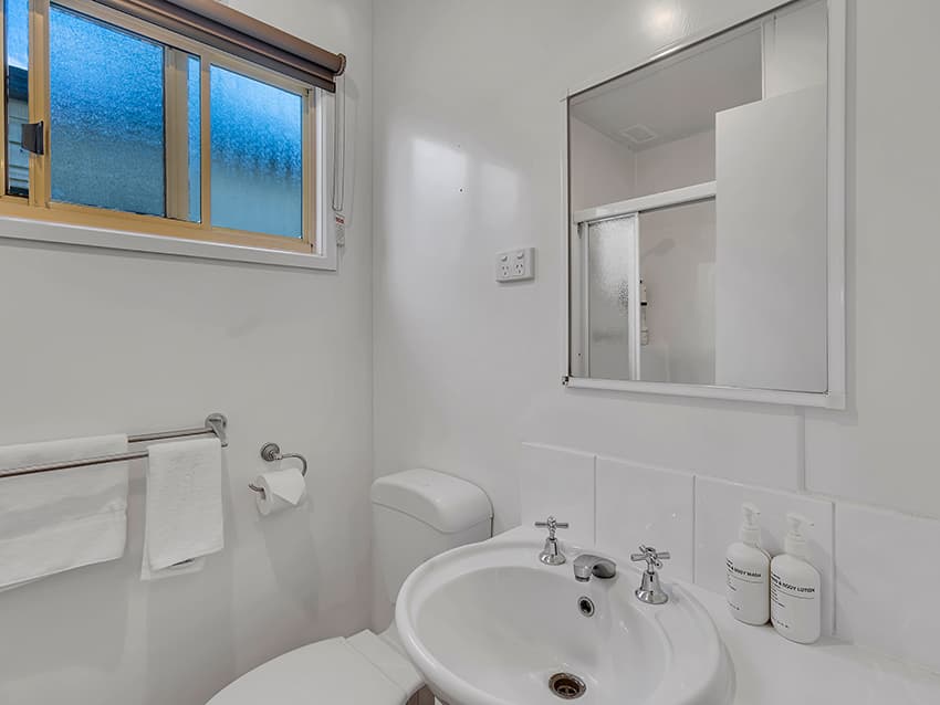 2 Bedroom Poolview Villa Bathroom