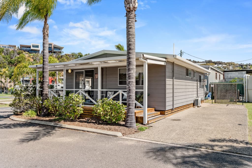Tasman Holiday Parks - BIG4 Tathra Beach - Superior Holiday Villa