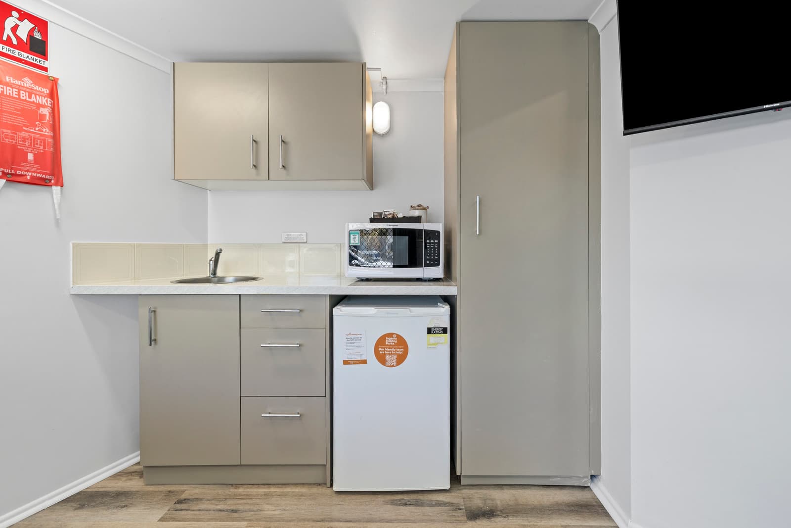 Studio Cabin Kitchen