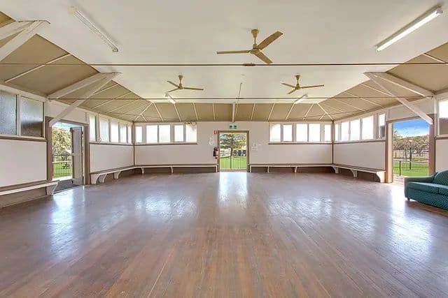 Entertainment Room Old Bar.jpg